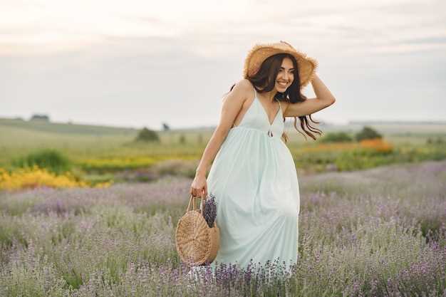 Choosing Colors that Complement Lavender