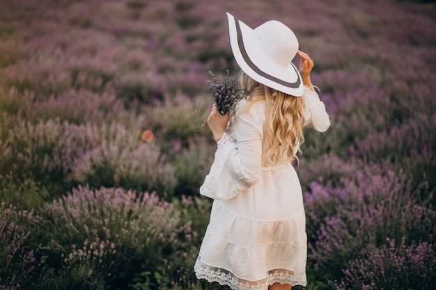 What do you wear to lavender Field?