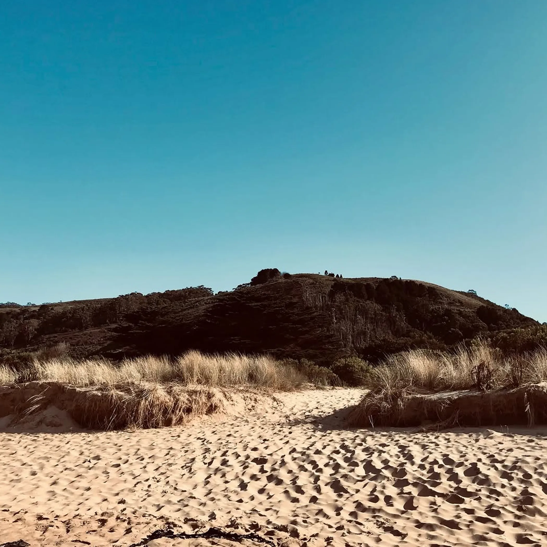 great ocean road coastal landscape